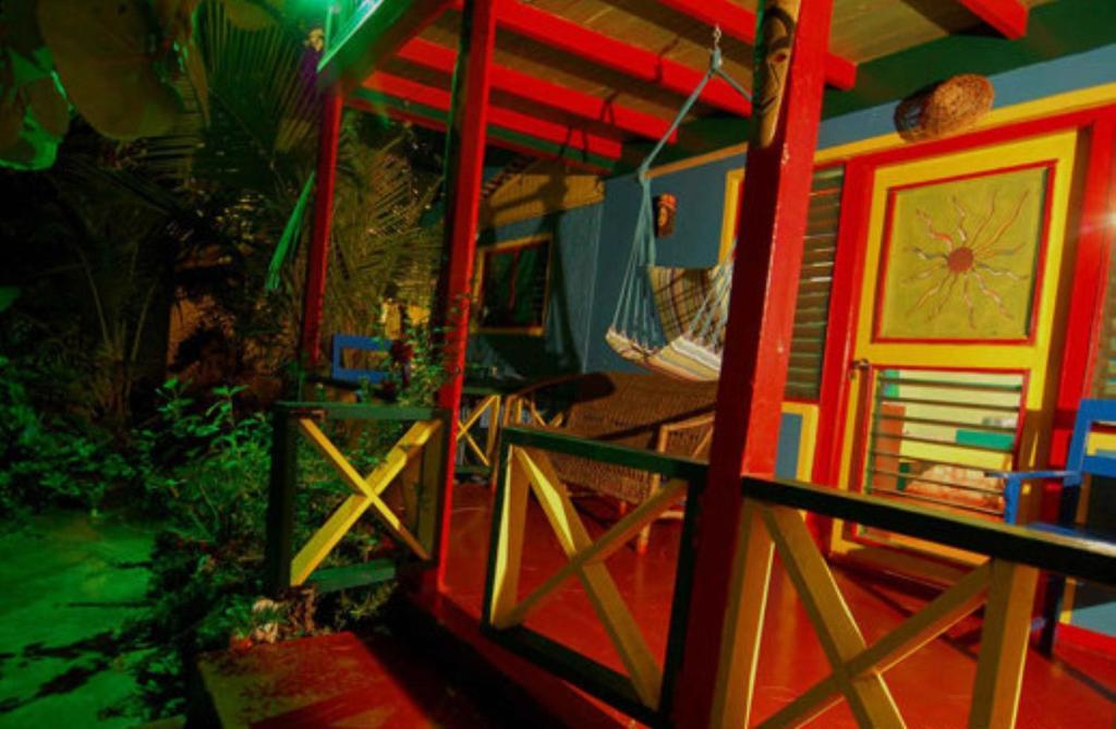 Banana Shout Resort 内格里尔 外观 照片